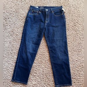 GAP - Tapered Mid Rise Low Stretch Girlfriend Jeans